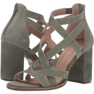 BNWB Chinese Laundry Shawnee Block Heel Sandals